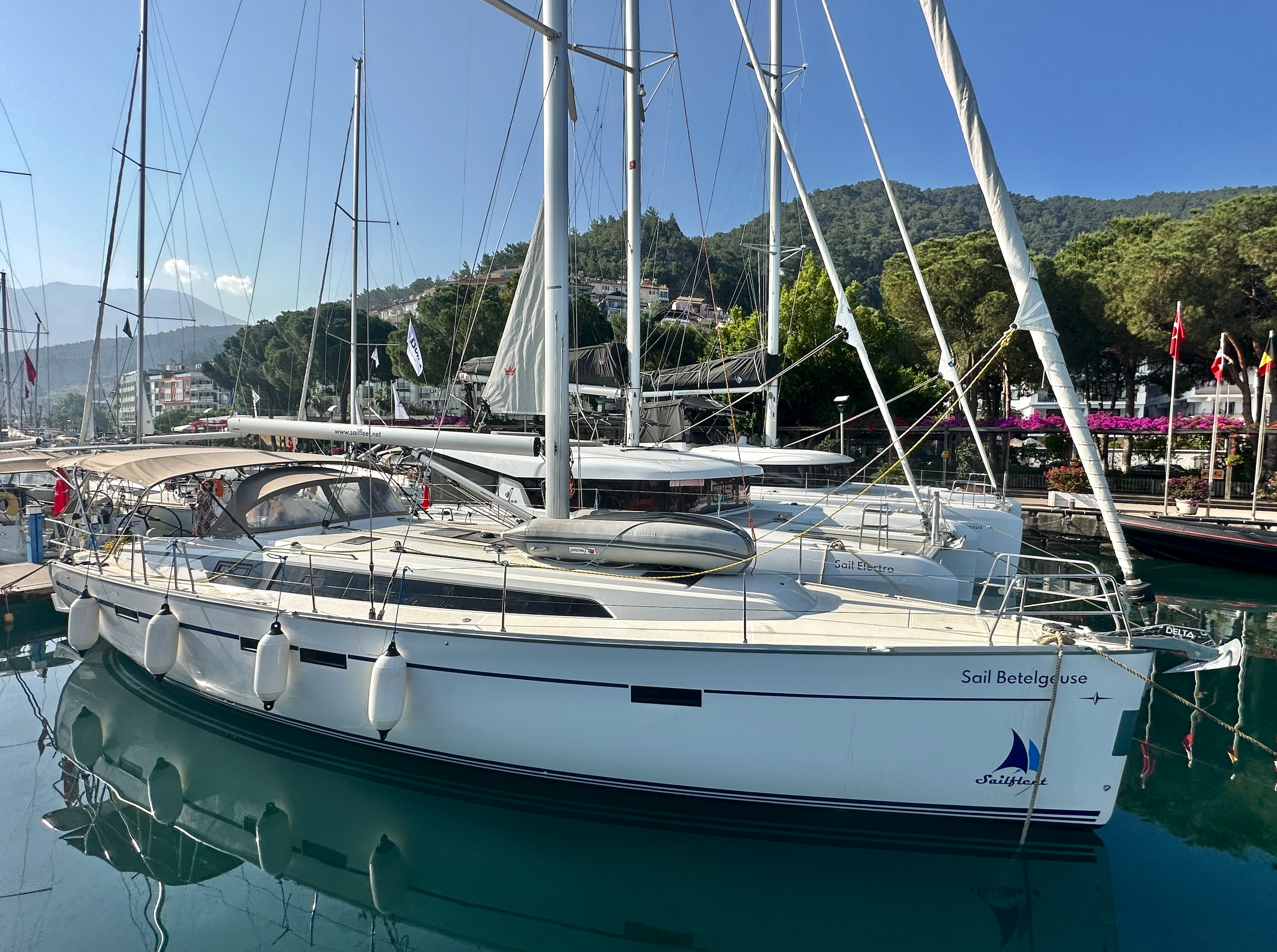 Sail Betelgeuse