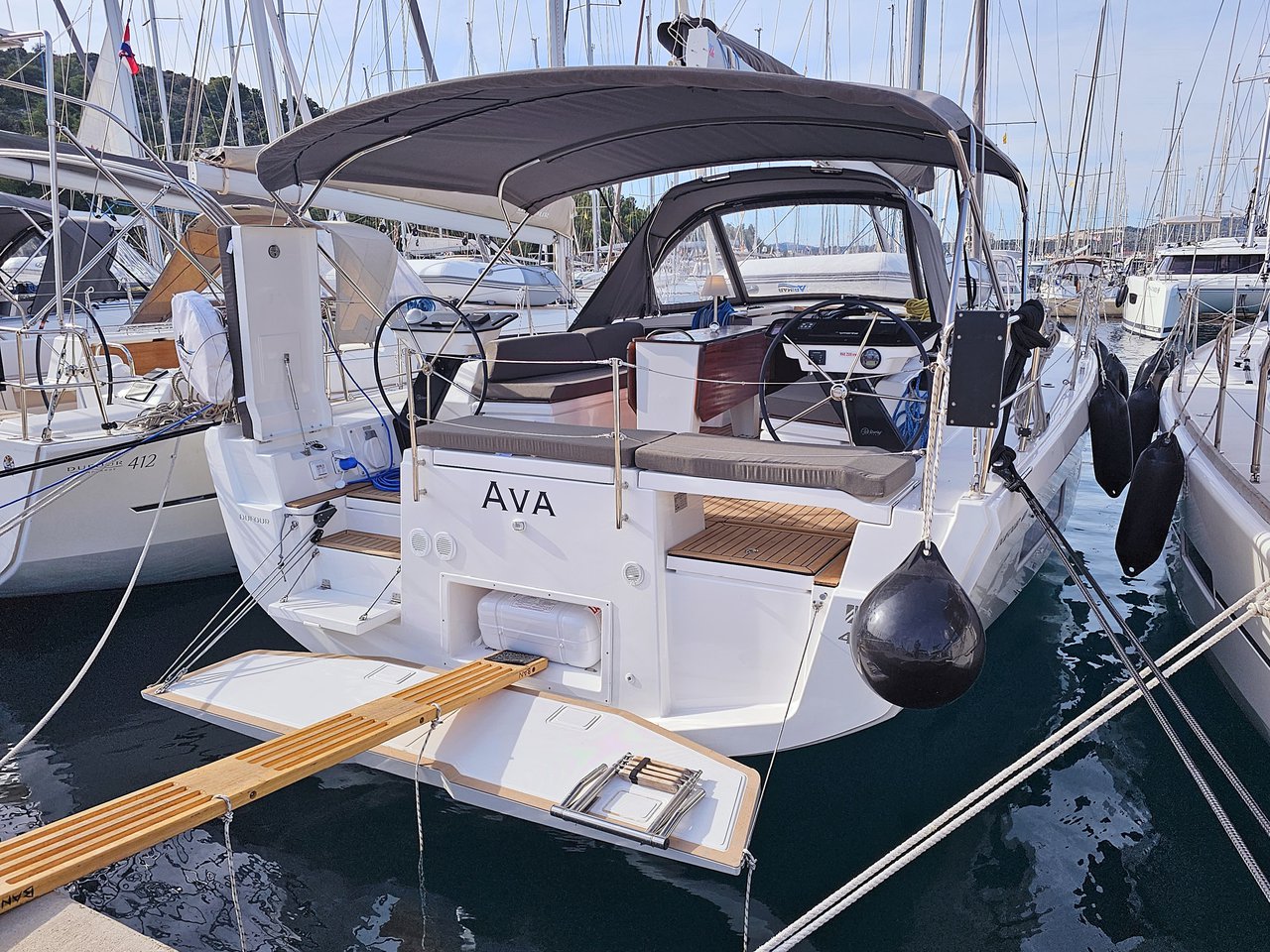 Ava